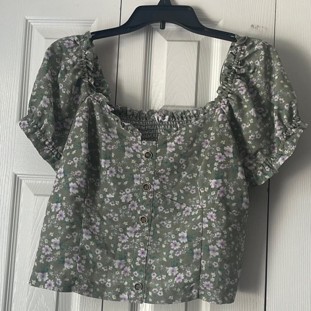 LiLy star Floral cropped top
